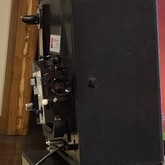 Projector - Picture 5 of 8